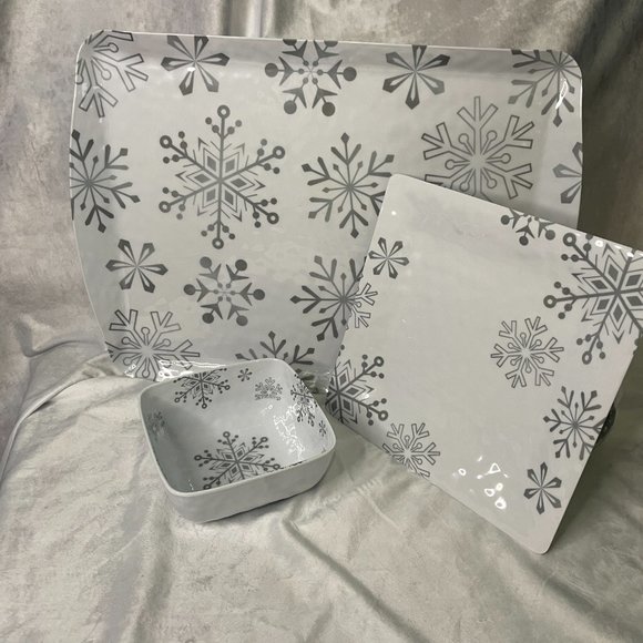 Melamine White & Sliver Snowflake Platter, Tray & Bowl Set - Picture 2 of 9